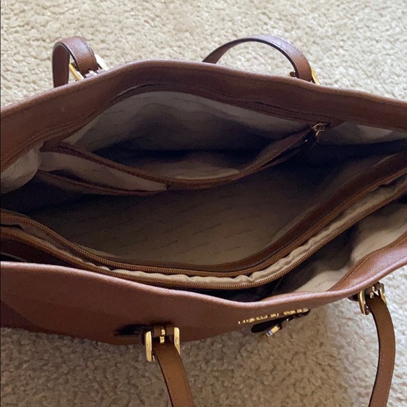 Michael Kors Tote Bag - Picture 6 of 7